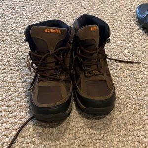 Never worn!! Northside hiking boots size 6